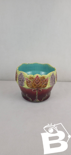 Cache-pot en barbotine Art Nouveau