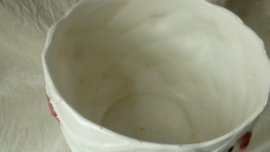 CACHE POT EN FAIENCE BARBOTINE DECOR FLORAL 20 ÈME *