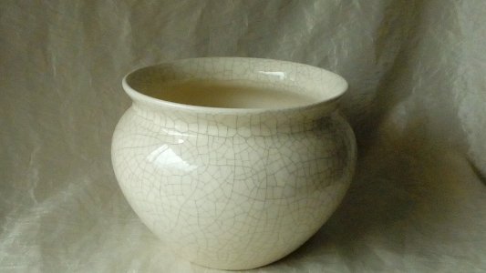 CRACKLED EARTHENWARE POT IN ART DECO STYLE