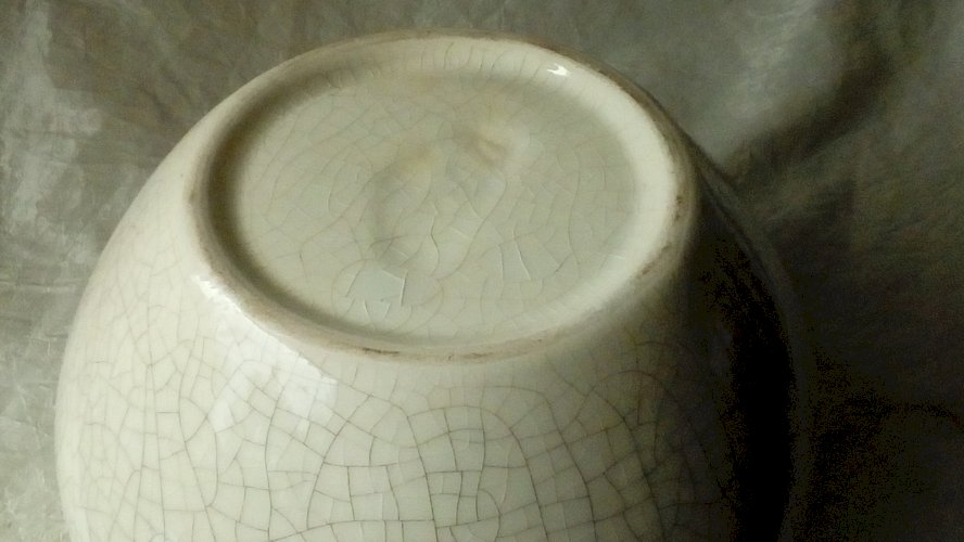 CACHE POT EN FAIENCE CRAQUELÉE ART DECO**