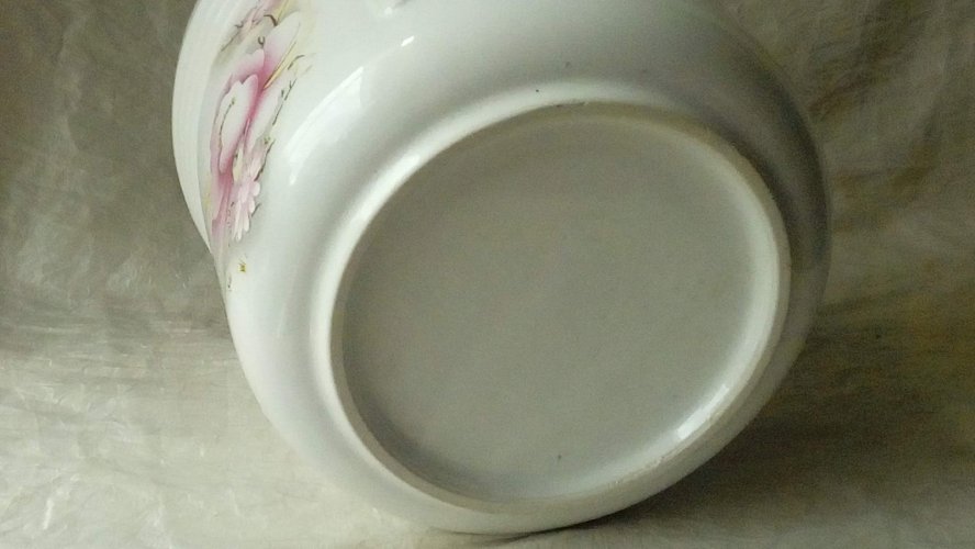 CACHE POT EN FAIENCE FLEUR DE CERISIER JAPONISANT*