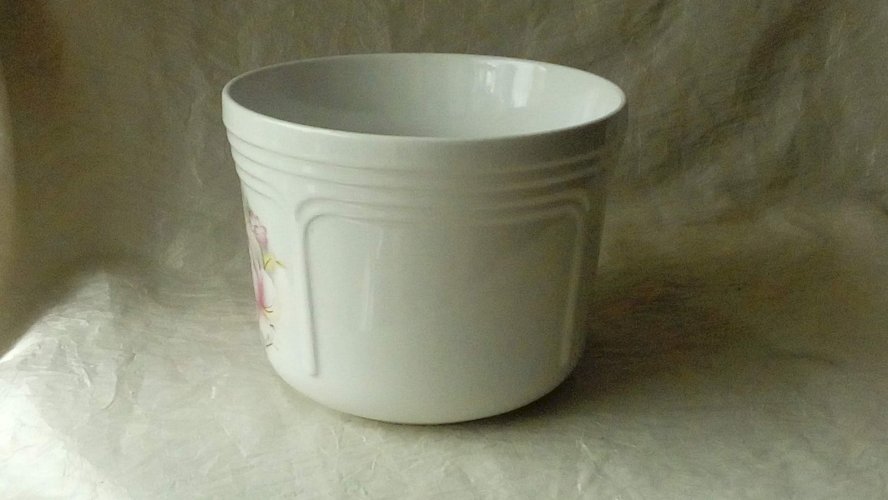 CACHE POT EN FAIENCE FLEUR DE CERISIER JAPONISANT*