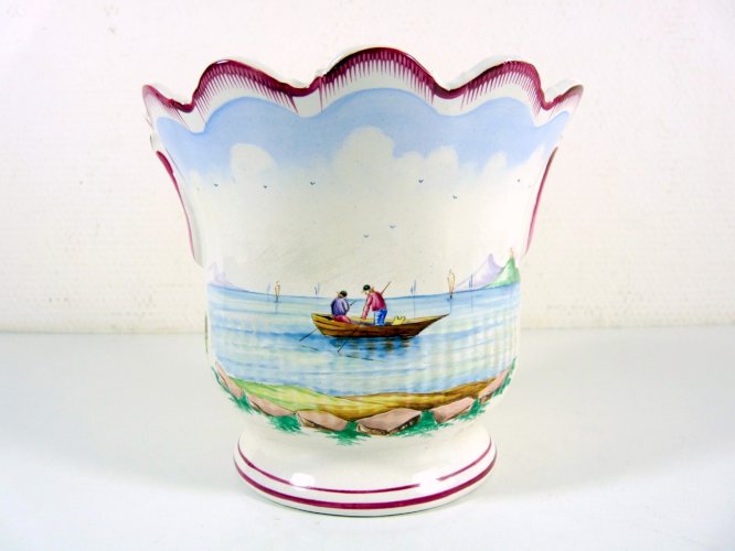 Cache pot faïence Veuve Perrin décor marin animé, signé, H - 14 cm