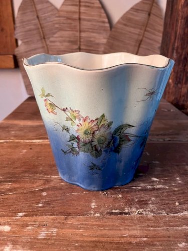 Cache pot signé de Bruyn en faïence ancienne