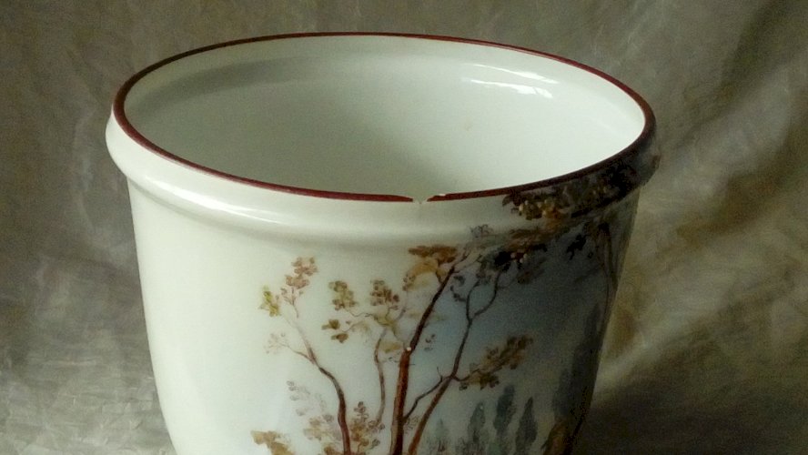 CACHE POT TRIPODE EN PORCELAINE DE LIMOGES DECOR FAISANSART NOUVEAU**