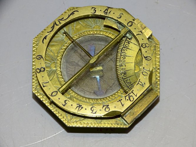 -CADRAN SOLAIRE/BOUSSOLE XVIIIe Marqué au DOS JOHAN SCHRETTEGGER IN AUSBURG   D