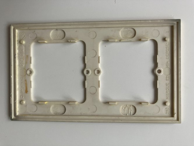 Cadre double plaque enjoliveur Legrand Chambord Prestige Louis XV occasion