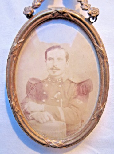Cadre en bronze Napoléo III, 1 porte-photo ovale, guirlandes et noeud Louis XVI