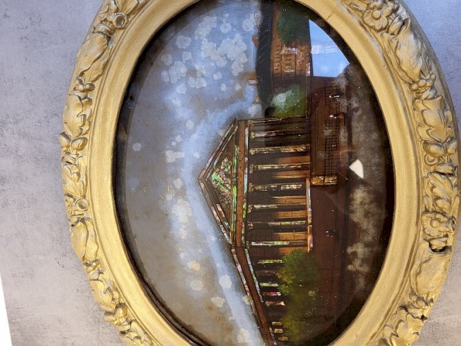 CADRE MEDAILLON BOMBE FIXE SUR VERRE LA MADELEINE DU XIX ème SIECLE