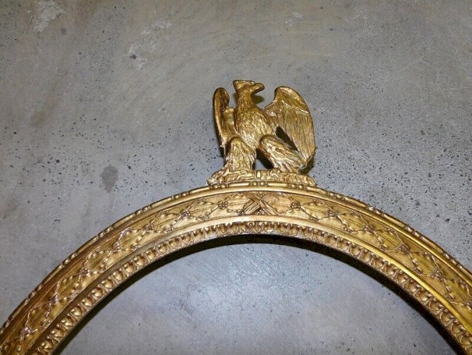 CADRE MEDAILLON EMPIRE BOIS DORE DU XIX ème SIECLE