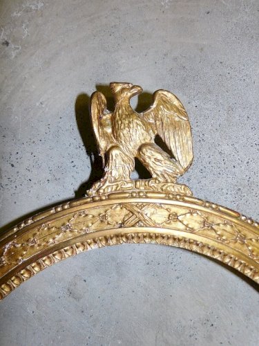 CADRE MEDAILLON EMPIRE BOIS DORE DU XIX ème SIECLE