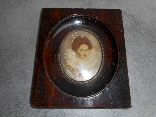 CADRE MINIATURE ANCIEN ELISABETH DE FRANCE
