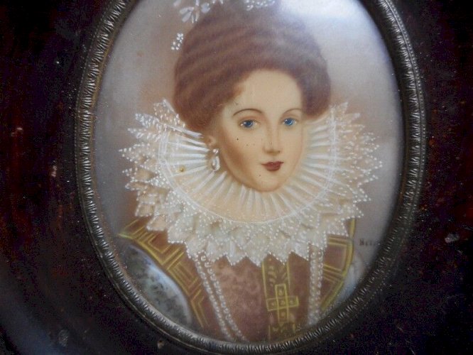 CADRE MINIATURE ANCIEN ELISABETH DE FRANCE