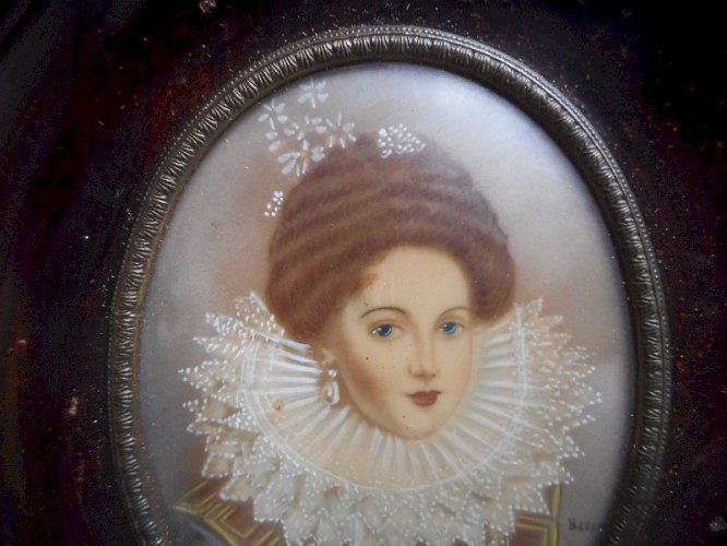 CADRE MINIATURE ANCIEN ELISABETH DE FRANCE