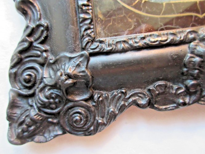 Cadre Napoléon III, bois sculpté noirci pour daguerréotype, avec son verre