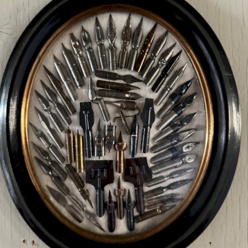 Cadre Napoléon III décor de plumes XIXe A5705