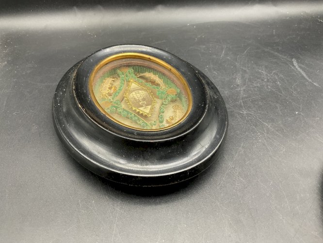 Cadre Reliquaire , 4 reliques  Saint FLORE , ST CHANTAL ,ST ALACOQUE,ST SALES