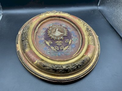Cadre Reliquaire , 5 reliques Saint M MARIE , ST SYMPHORIEN  , ST F DE SALES ……