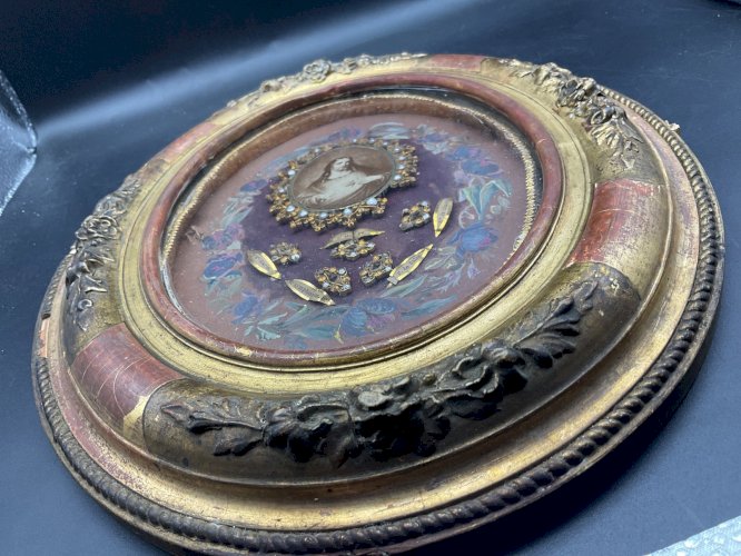 Cadre Reliquaire , 5 reliques Saint M MARIE , ST SYMPHORIEN  , ST F DE SALES ……