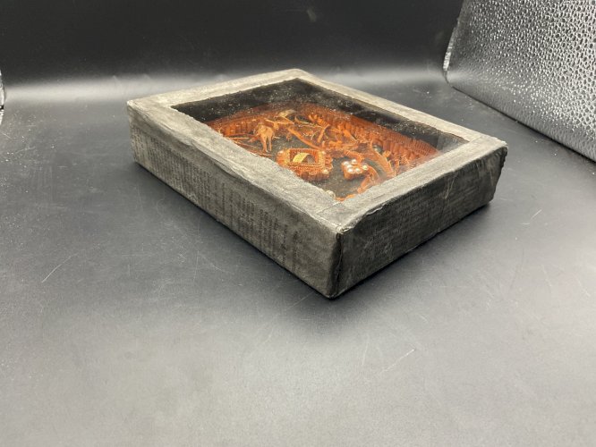 Cadre Reliquaire , 5 reliques Saint Paul, ST CHANTAL ,ST VINCENT ……..