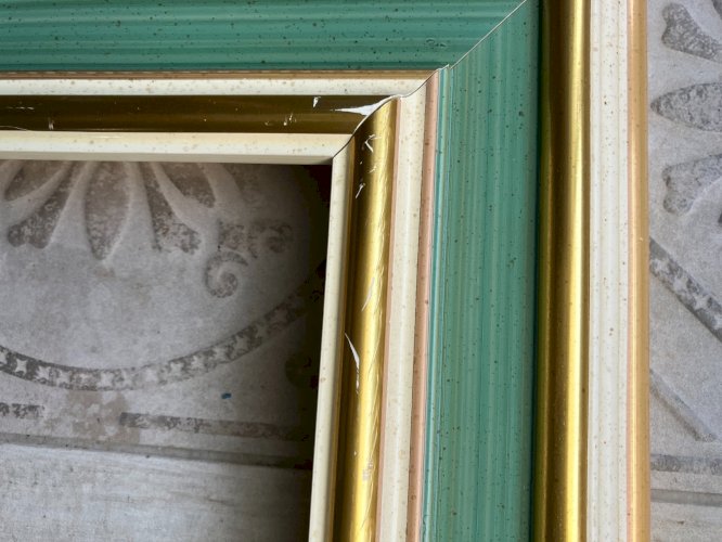 cadre tableau vert et or feuillure 30x24 cm