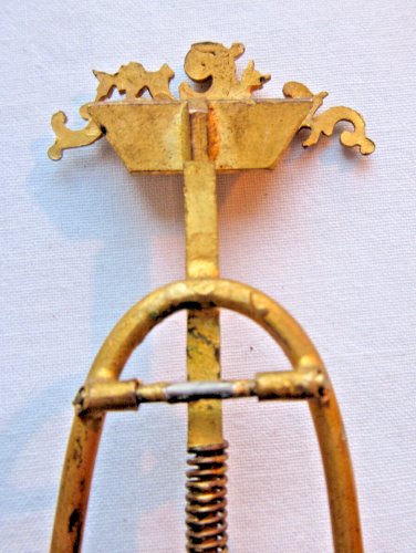 Cadre triptyque, porte-photo en bronze sculpté de rinceaux et acanthes, Louis XV