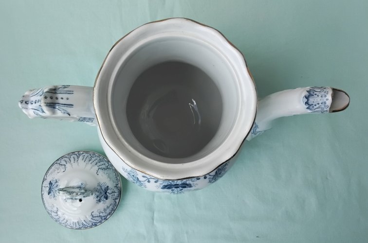 Cafetière en terre de fer 