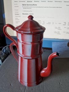 cafetière  en tole émaillée  décor Uni