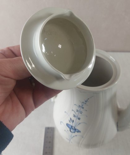 Cafetière / théière, décor Vieux Luxembourg, en céramique de Villeroy & Boch ^