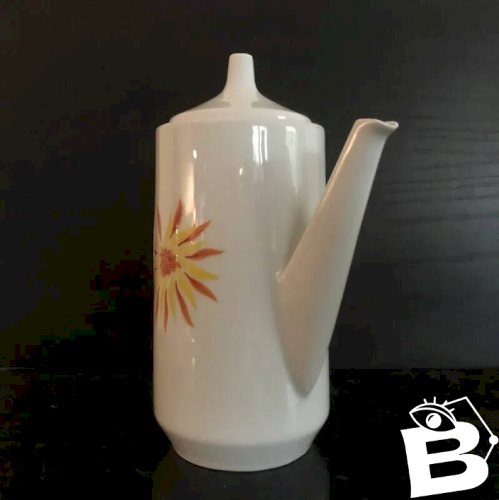 Cafetière vintage et pot à lait