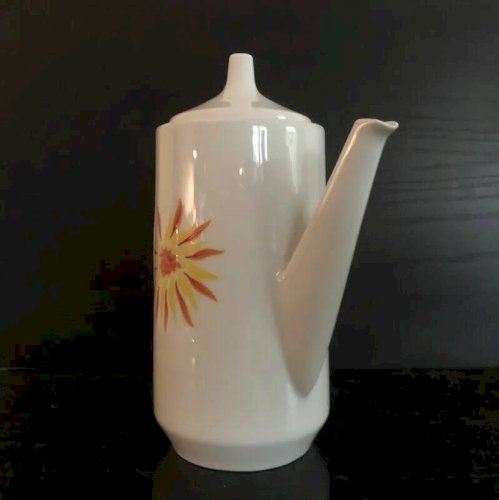 Cafetière vintage et pot à lait