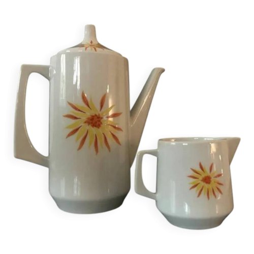 Cafetière vintage et pot à lait