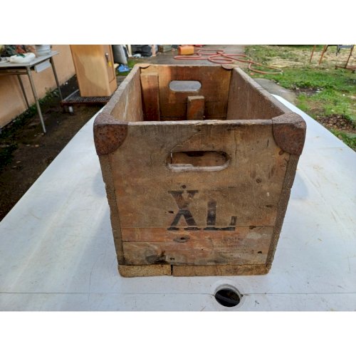 Caisse Bois Publicitaire des Brasseries dIxelles