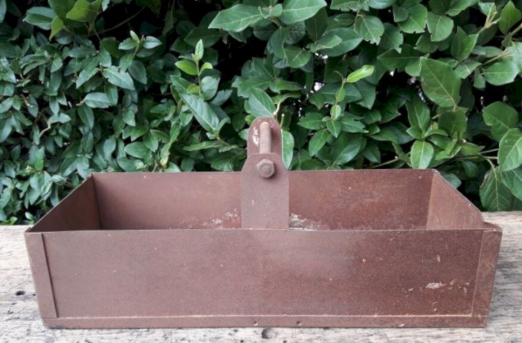 Caisse métal 2 compartiments outils ancienne