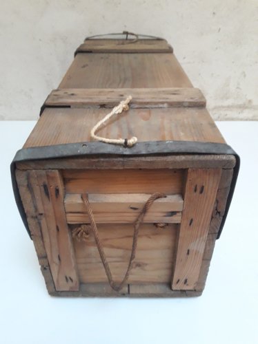 Caisse militaire L64,3xH27xP23,2 de munitions en bois