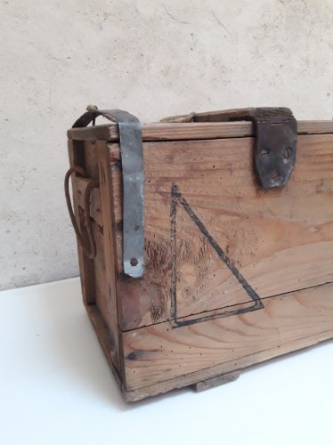 Caisse militaire L64,3xH27xP23,2 de munitions en bois