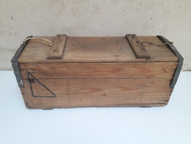 Caisse militaire L64,3xH27xP23,2 de munitions en bois