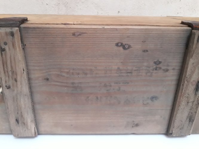 Caisse militaire L64,3xH27xP23,2 de munitions en bois