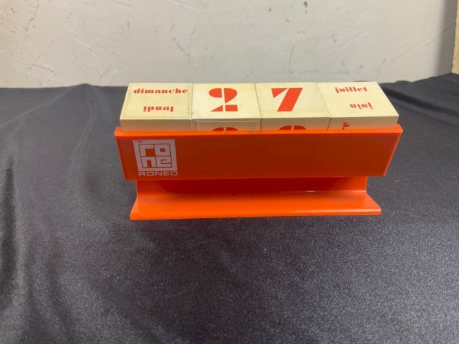 CALENDRIER PERPETUEL Bureau, Vintage Orange Année 70