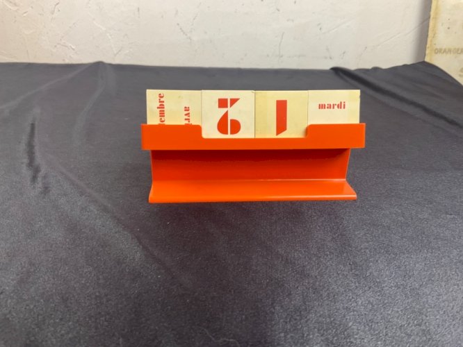 CALENDRIER PERPETUEL Bureau, Vintage Orange Année 70