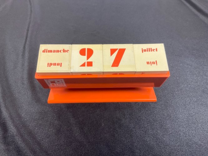 CALENDRIER PERPETUEL Bureau, Vintage Orange Année 70