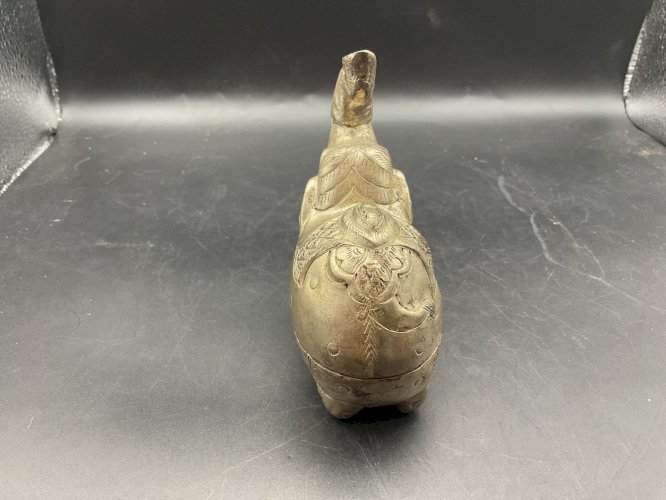 Cambodge boite à chaux bétel argenté éléphant Cambodia lime box Indochine