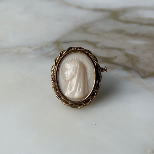 Camée représentant la Vierge monté en broche XIXe M3954