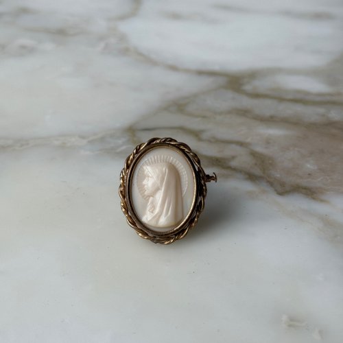 Camée représentant la Vierge monté en broche XIXe M3954