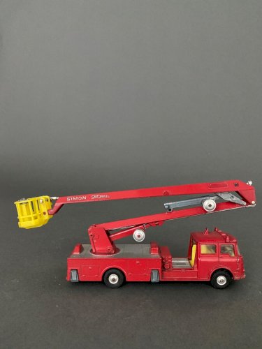  Camion de pompiers Major Corci Toys  Simon Snorkel Grande Bretagne M2109