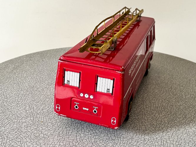 Camion Pompier Joustra en tôle, modèle n°644, jouet ancien