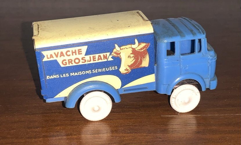 Camion sésame BERLIET  publicitaire LA VACHE GROSJEAN