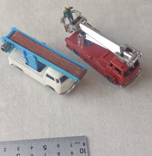 Camion Volkswagen Pick up + Fire engine Simon Snorkel, Husky