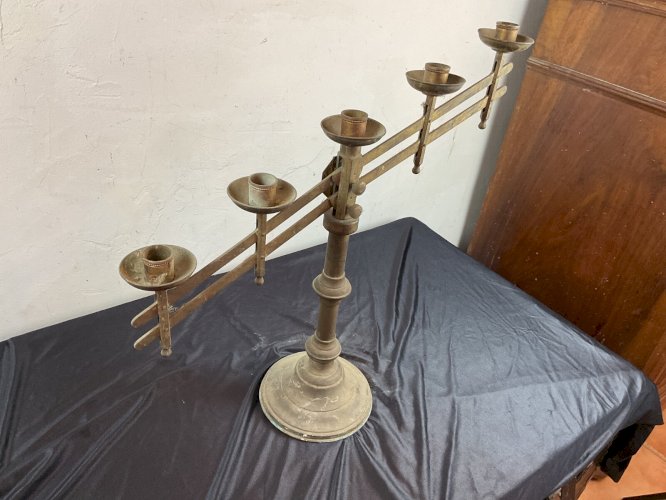 Candélabre d’église en laiton ajustable XIX Antic brass church altar candelabra
