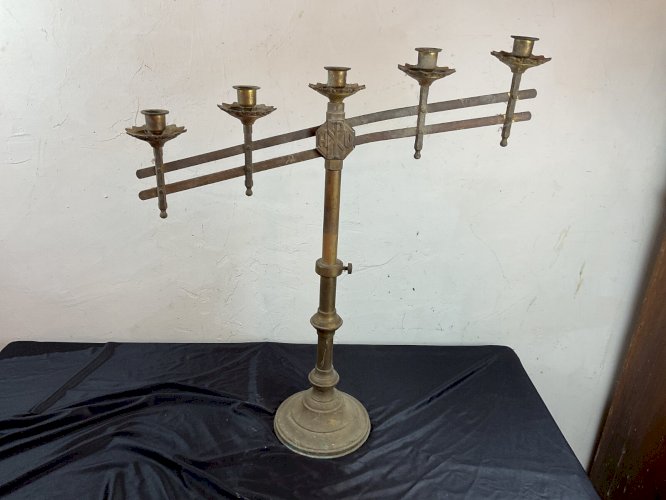 Candélabre d’église en laiton ajustable XIX Antic brass church altar candelabra